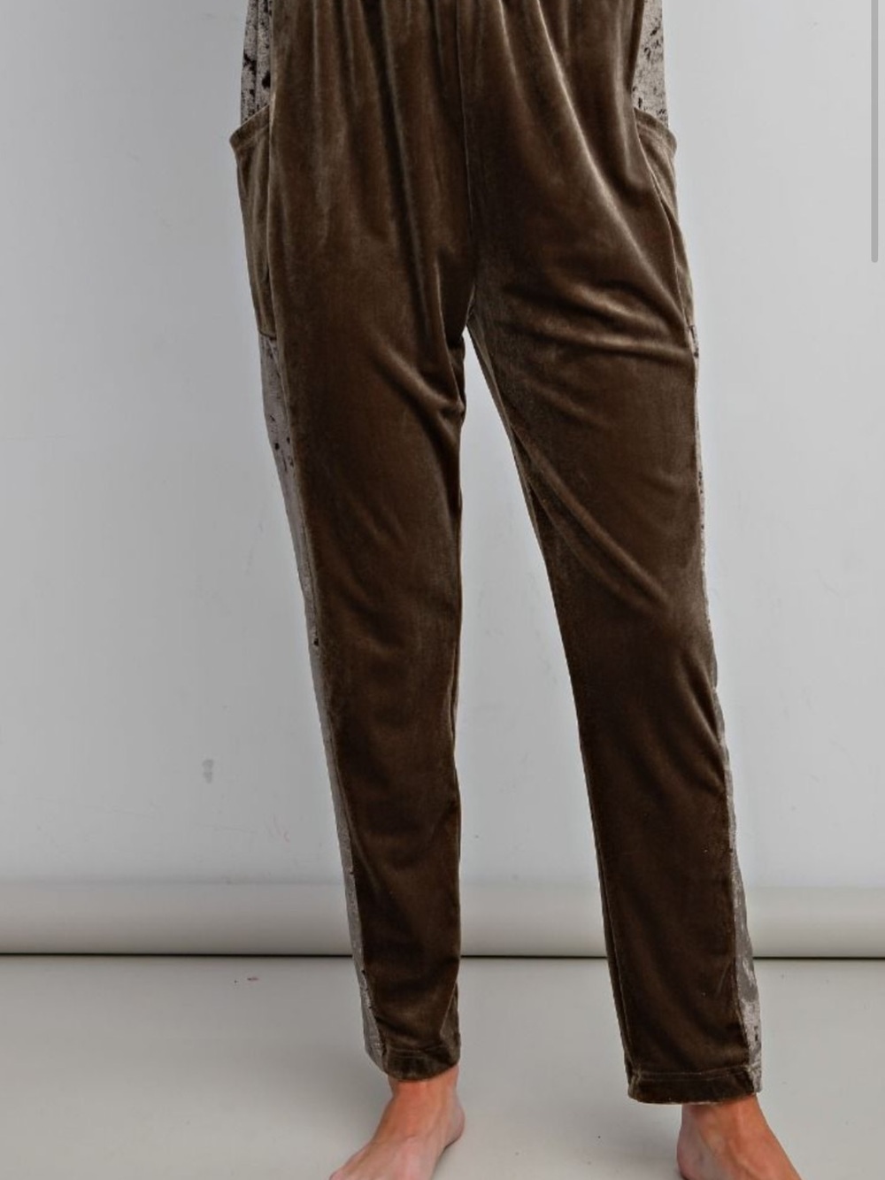 Easel Jogger Pants - Ice Velvet Velour with Side Pockets in Dusty Mauve or Olive - Picture 7 of 8